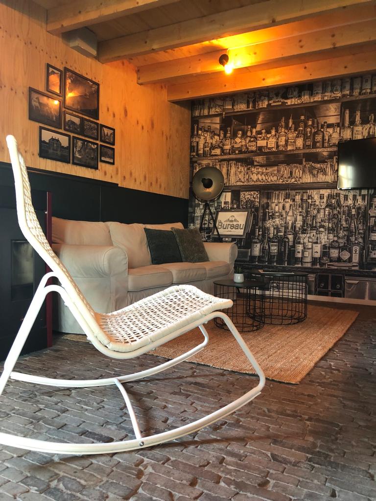 Bed and Breakfast De BorrelBar